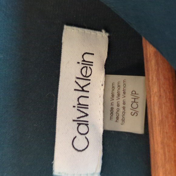 Calvin Klein emerald top - Picture 2 of 5